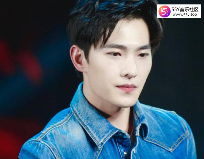 杨洋回怼粉丝 