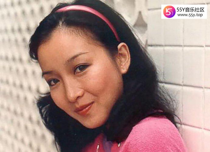 黄杏秀原生家庭起底