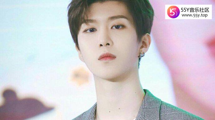 李晨准时为范丞丞庆生 两人疑似有复合迹象