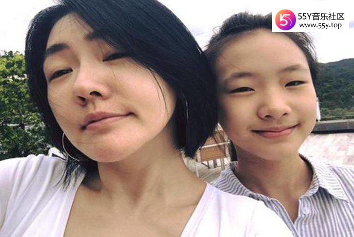 小s夸小女儿像碧昂丝