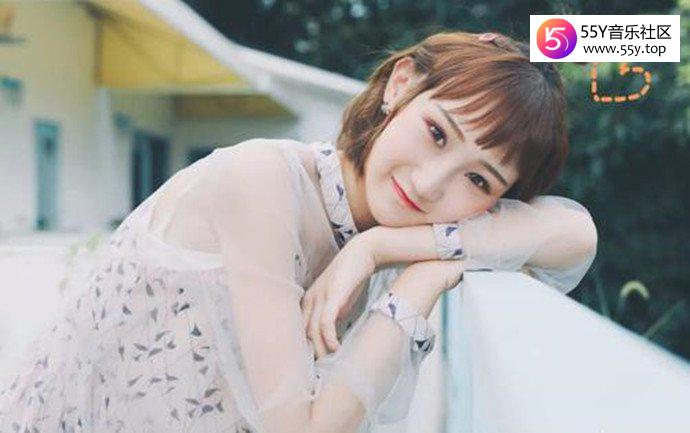 陈雪凝现在还在大学里学习