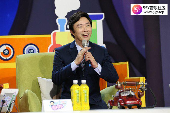 退出演艺圈的费玉清在国外火了起来