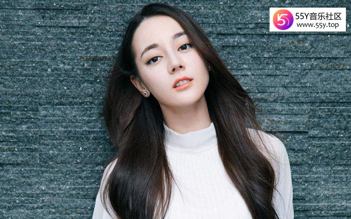 赵露思迪丽热巴互相拉踩艳压