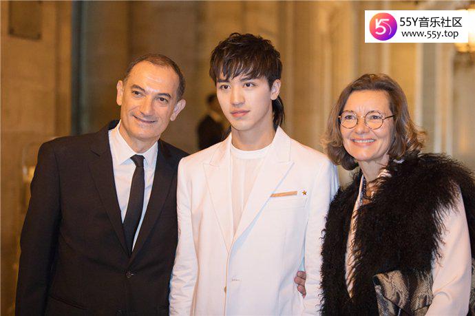 许魏洲柴鸡蛋被爆在一起恋爱过