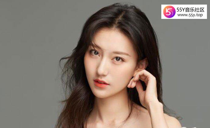 女演员张鑫照片