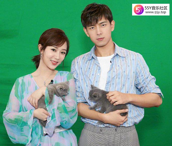 李现和杨紫是同学兼好友的关系