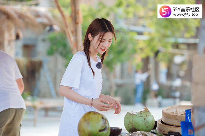 杨超越的真实学历