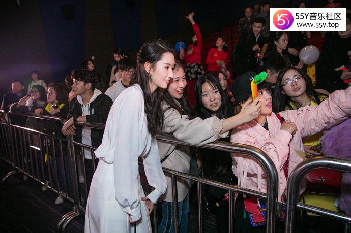 肖战和王玉雯交往过吗？肖战是无辜躺枪还是确有此事呢