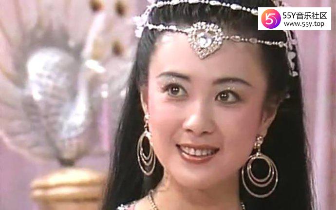 “最美妲己”傅艺伟
