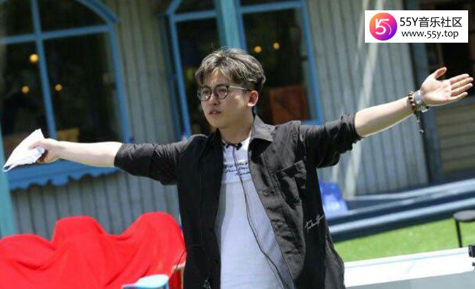 跑男导演姚译添