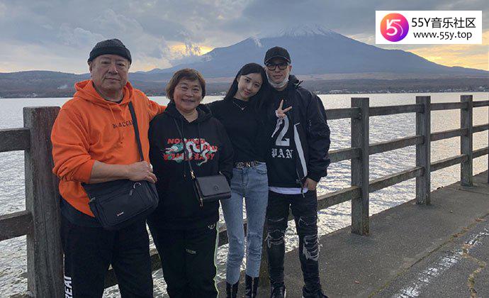 潘玮柏公布结婚