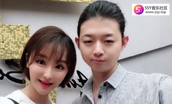 喻美壬霍尊合照
