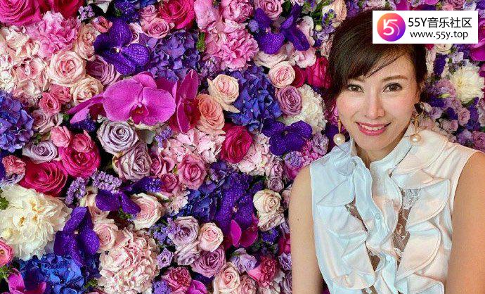李嘉欣近照