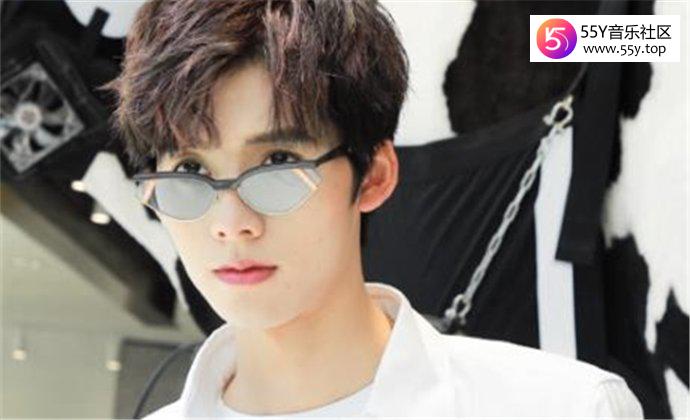 邓超元是富二代吗