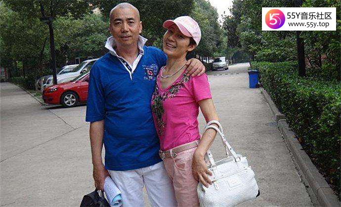 范明与妻子厉玲
