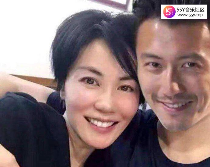 谢霆锋说王菲单纯 为何他总是被王菲吸引透露与张柏芝离婚的原因