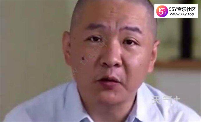 43岁男演员因猥亵她人被拘是真的吗