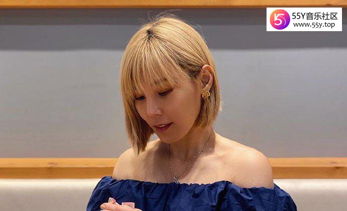 歌手李佳薇